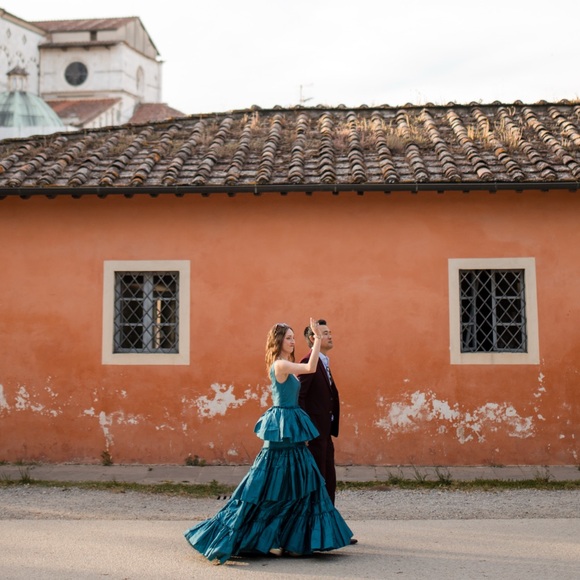 Spring 2017 Alberta Ferretti Couture Pleated Gown - Picture 10 of 11